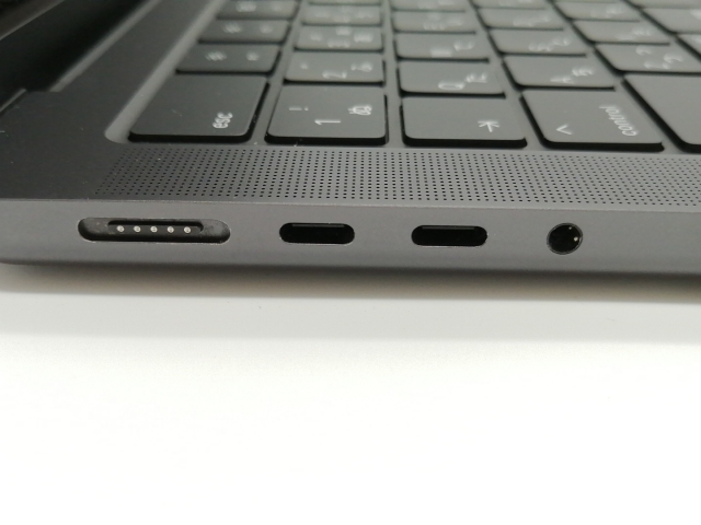 【中古】Apple MacBook Pro 14インチ M4(CPU:10C/GPU:10C) 16GB/1TB スペースブラック MW2V3J/A(14インチ,M4,2024)【小倉駅前】保証期間１ヶ月【ランクB】_4