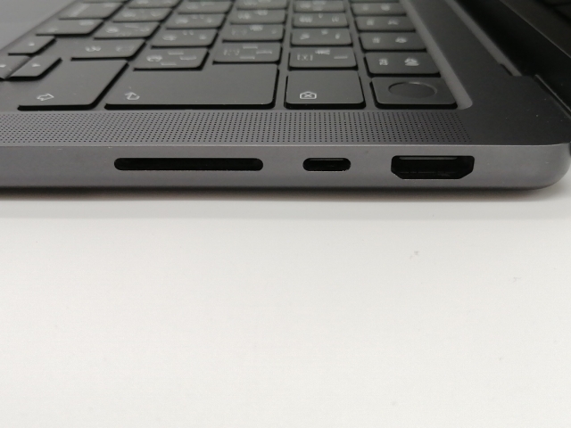 【中古】Apple MacBook Pro 14インチ M4(CPU:10C/GPU:10C) 16GB/1TB スペースブラック MW2V3J/A(14インチ,M4,2024)【小倉駅前】保証期間１ヶ月【ランクB】_5