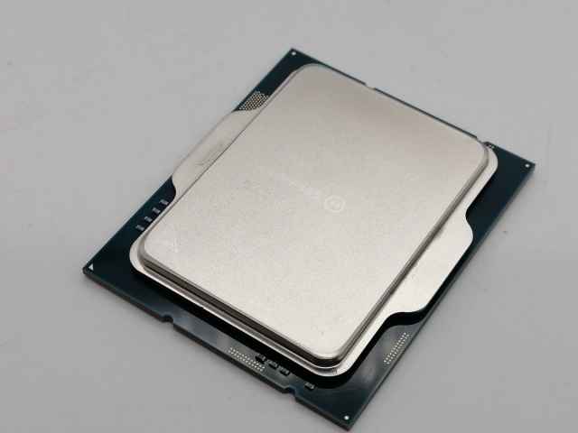 【中古】Intel Core i7-14700(2.1GHz) Bulk LGA1700/20C(P:8C/E:12C)/28T/L3 30M/UHD 770/PBP65W【大阪本店】保証期間１週間_2