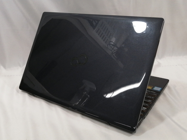 【中古】Fujitsu LIFEBOOK AH AH53/B3 FMVA53B3BZ【i7-8550U 8G 256G(SSD) BDマルチ 1GbE WiFi 15LCD(1920x1080)】【鹿児島中町】保証期間１ヶ月【ランクC】