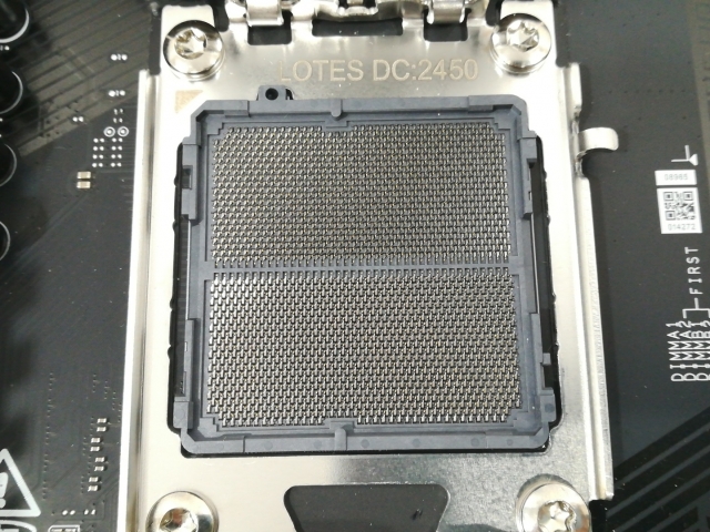 【中古】MSI MPG X870E CARBON WIFI X870E/AM5/ATX【大阪本店】保証期間１週間_3