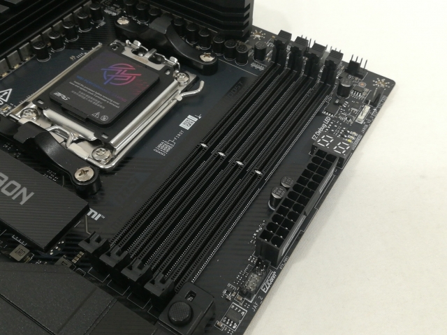 【中古】MSI MPG X870E CARBON WIFI X870E/AM5/ATX【大阪本店】保証期間１週間_4