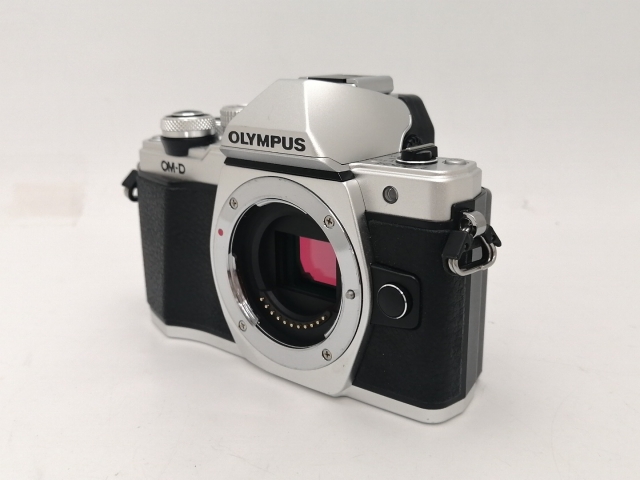 【中古】OLYMPUS OM-D E-M10 Mark II ボディ シルバー【新宿2】保証期間１ヶ月【ランクB】