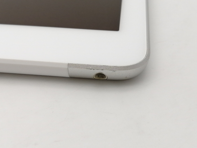【中古】Apple au 【SIMロック解除済み】 iPad（第6世代/2018） 32GB シルバー MR6P2J/A【新宿2】保証期間１ヶ月【ランクC】_3