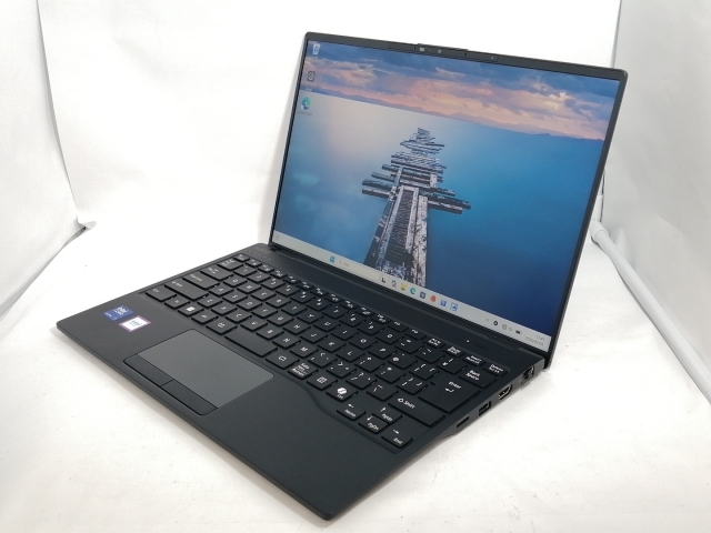 【中古】Fujitsu LIFEBOOK UH UH-X/J3 FMVUXJ3B ピクトブラック【Ultra7 155U 16G 512G(SSD) WiFi 14LCD】【新宿】保証期間１ヶ月【ランクA】