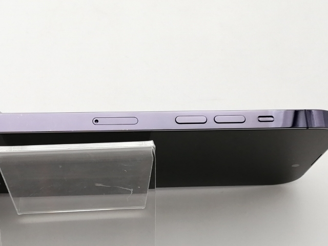 【中古】Apple docomo 【SIMフリー】 iPhone 14 Pro 128GB ディープパープル MQ0F3J/A【新宿2】保証期間１ヶ月【ランクB】_3