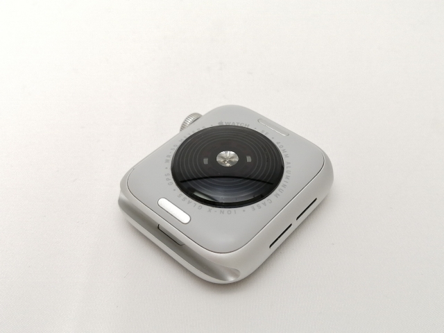 【中古】Apple Apple Watch SE2 40mm GPS シルバーアルミニウムケース (バンド無し)【新宿2】保証期間１ヶ月【ランクC】_2