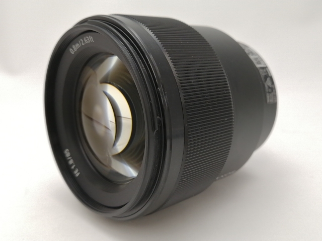 【中古】SONY FE 85mm F1.8 (SEL85F18) (SONY Eマウント(FE))【新宿2】保証期間１ヶ月【ランクB】