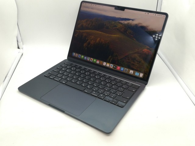 【中古】Apple MacBook Air 13インチ M2(CPU:8C/GPU:8C) 8GB/256GB ミッドナイト MLY33J/A (M2・2022)【道玄坂】保証期間１ヶ月【ランク