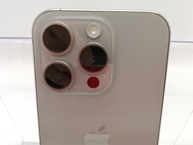 【中古】Apple docomo 【SIMフリー】 iPhone 15 Pro 256GB ナチュラルチタニウム MTUF3J/A【大宮東口】保証期間１ヶ月【ランクB】_5