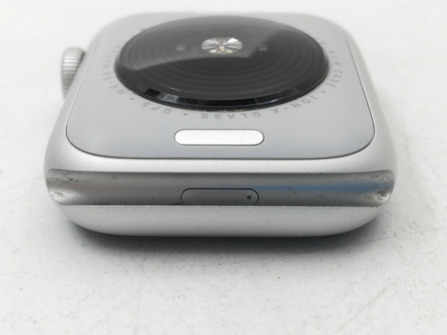 【中古】Apple Apple Watch SE2 40mm GPS シルバーアルミニウムケース (バンド無し)【三宮駅前】保証期間１ヶ月【ランクB】 スマートウォッチ