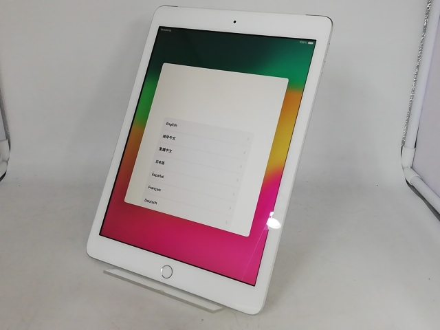 【中古】Apple au 【SIMロック解除済み】 iPad（第6世代/2018） 32GB シルバー MR6P2J/A【大宮東口】保証期間１ヶ月【ランクC】_1