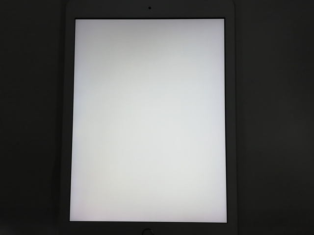 【中古】Apple 【Wi-Fi】 iPad（第5世代/2017） 128GB シルバー MP2J2J/A【大宮東口】保証期間１ヶ月【ランクC】_2