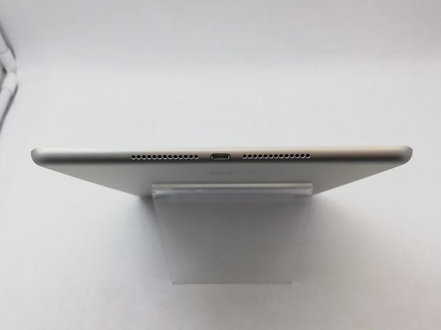 【中古】Apple 【Wi-Fi】 iPad（第5世代/2017） 128GB シルバー MP2J2J/A【大宮東口】保証期間１ヶ月【ランクC】_3