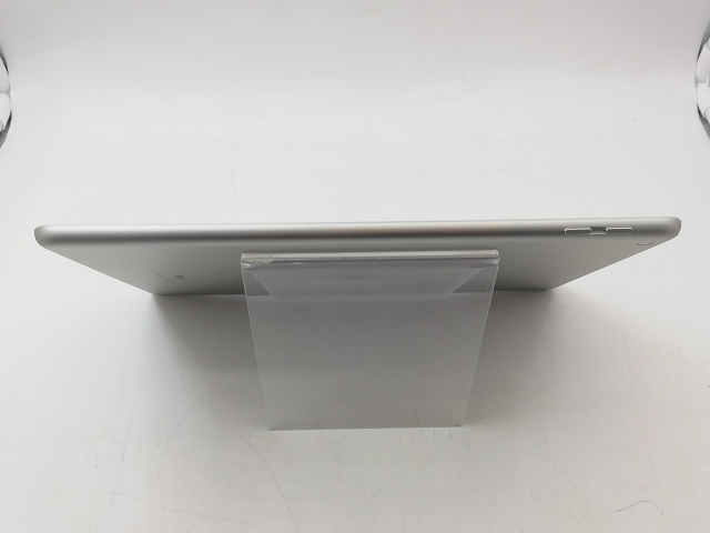 【中古】Apple 【Wi-Fi】 iPad（第5世代/2017） 128GB シルバー MP2J2J/A【大宮東口】保証期間１ヶ月【ランクC】_4