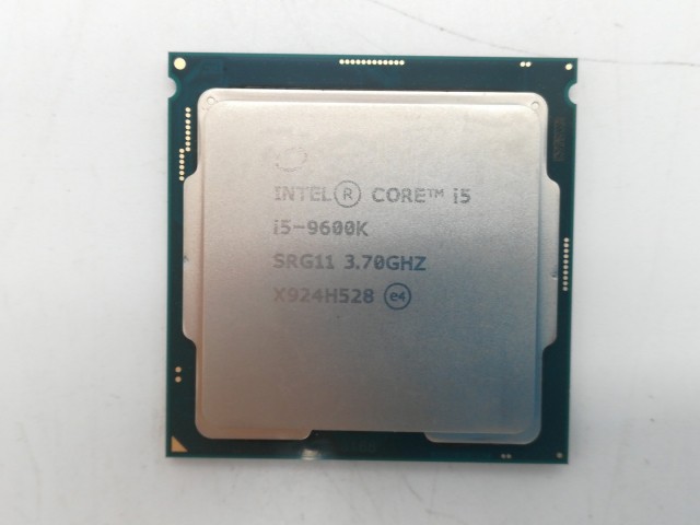 【中古】Intel Core i5-9600K (3.7GHz/TB:4.6GHz/SRG11/R0) bulk LGA1151/6C/6T/L3 9M/UHD630/TDP95W【大宮東口】保証期間１週間