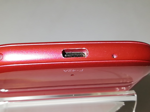 【中古】Fujitsu docomo 【SIMロック解除済み】 らくらくスマートフォン ピンク 3GB 32GB F-42A【大宮東口】保証期間１ヶ月【ランクB】_3