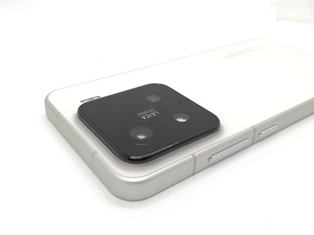 美品　Xiaomi 15　ホワイト 国内版 256GB 中古】Xiaomi 国内版【SIMフリー】 Xiaomi 15 ホワイト 12GB