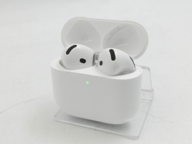☆AirPods 4 ノイズキャンセリング搭載モデル MXP93J/A 開放型で