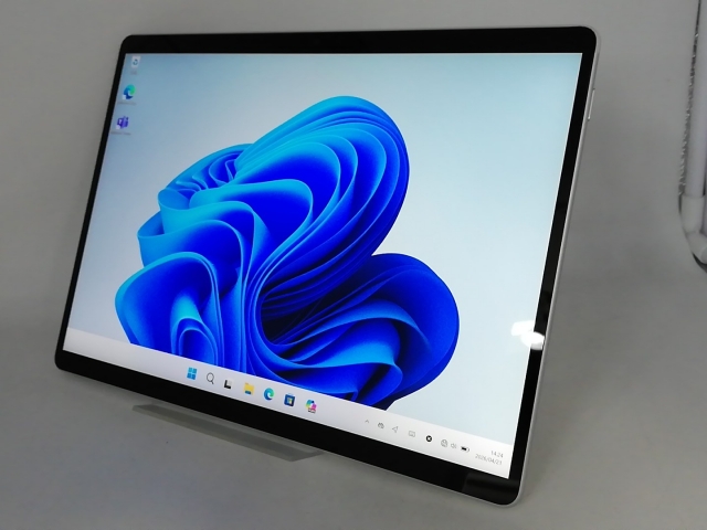 【中古】Microsoft Surface Pro8 (i5 16G 256G)【大宮東口】保証期間１ヶ月【ランクA】