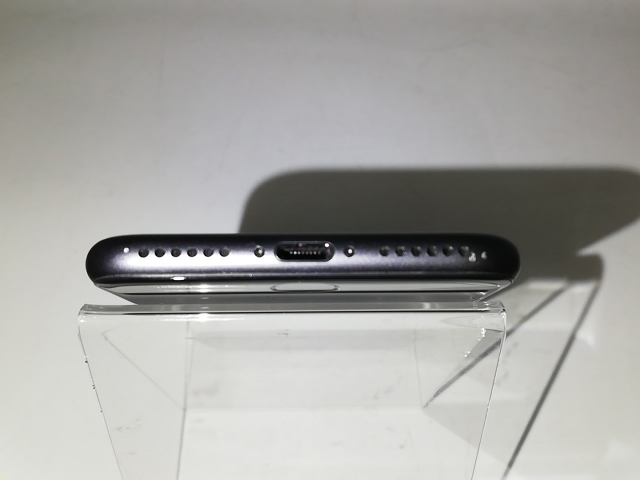 simロック解除済み】iPhone 8 スペースグレイ 256GB/au 中古】Apple au