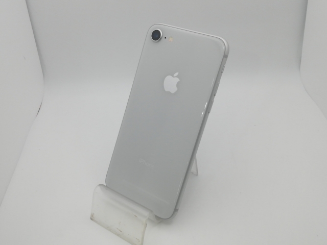【中古】Apple au 【SIMロック解除済み】 iPhone 8 64GB シルバー MQ792J/A【新橋烏森通り】保証期間１ヶ月【ランクB】