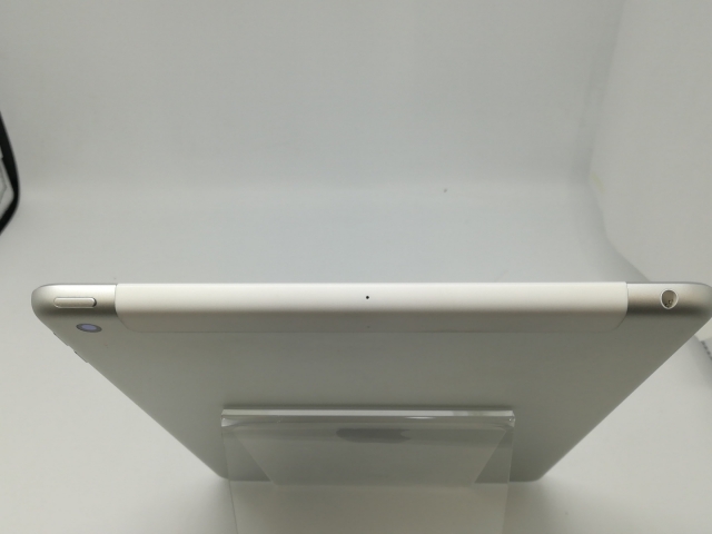 【中古】Apple SoftBank 【SIMロック解除済み】 iPad（第6世代/2018） 32GB シルバー MR6P2J/A【新橋烏森通り】保証期間１ヶ月【ランクB】_2