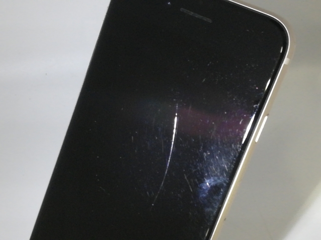 【中古】Apple au 【SIMフリー】 iPhone SE（第3世代） 64GB スターライト MMYD3J/A【新橋烏森通り】保証期間１ヶ月【ランクC】_7