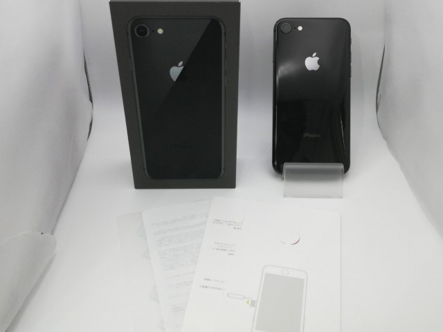 中古】Apple docomo 【SIMロック解除済み】 iPhone 8 64GB