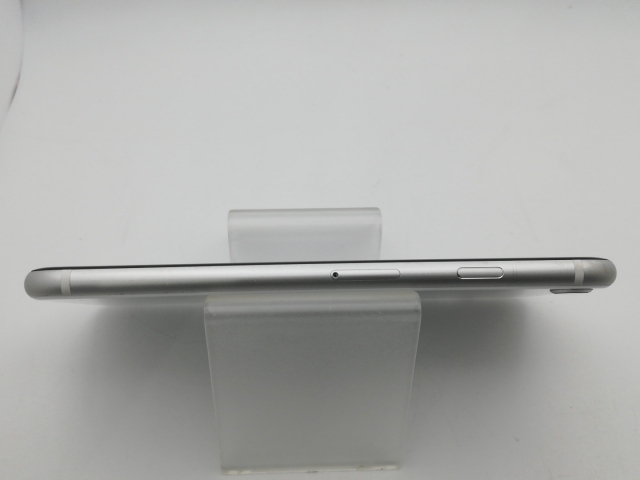 【中古】Apple au 【SIMロック解除済み】 iPhone SE（第2世代） 64GB ホワイト MHGQ3J/A（後期型番）【新橋烏森通り】保証期間１ヶ月【ランクC】_3