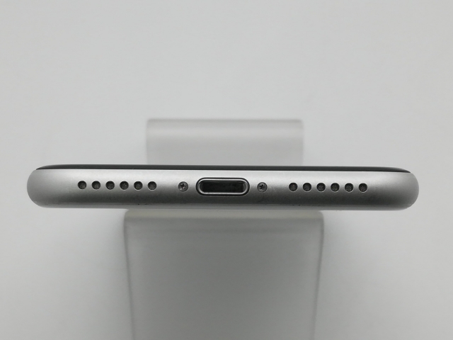 【中古】Apple au 【SIMロック解除済み】 iPhone SE（第2世代） 64GB ホワイト MHGQ3J/A（後期型番）【新橋烏森通り】保証期間１ヶ月【ランクC】_4