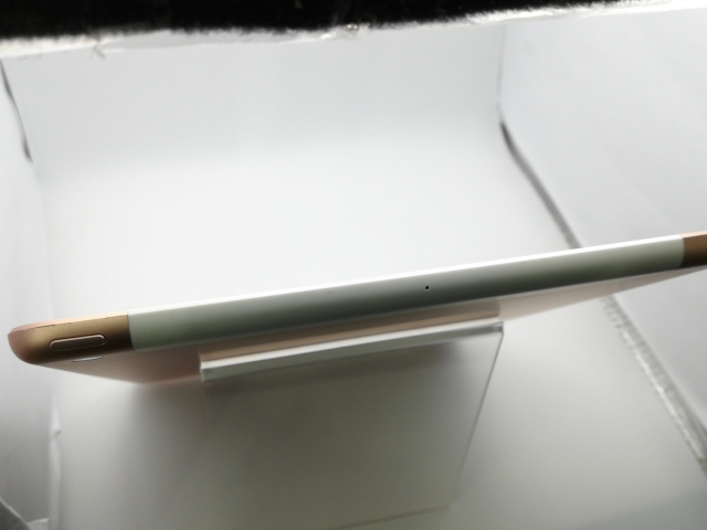 【中古】Apple 国内版 【SIMフリー】 iPad（第6世代/2018） 32GB ゴールド MRM02J/A【新橋烏森通り】保証期間１ヶ月【ランクB】_2