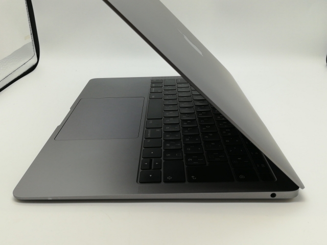 Apple MacBook Air 13インチ 2018 スペースグレイ128G Apple