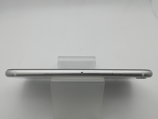 【中古】Apple au 【SIMロック解除済み】 iPhone SE（第2世代） 64GB ホワイト MHGQ3J/A（後期型番）【新橋烏森通り】保証期間１ヶ月【ランクC】_3