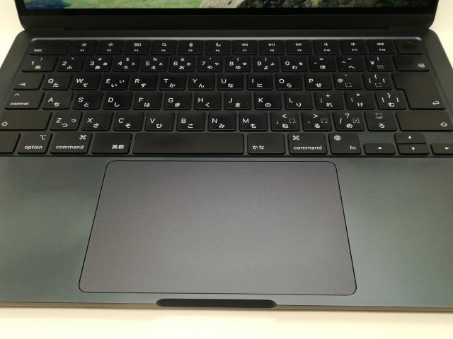 中古】Apple MacBook Air 13インチ M2(CPU:8C/GPU:8C) 8GB/256GB 