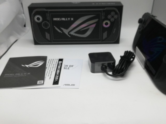 【中古】ASUS ROG Ally X(2024) RC72LA-Z1E24G1T 【Ryzen Z1 Extreme 24G 1T WiFI6E Win11H】【新橋烏森通り】保証期間１ヶ月【ランクA】