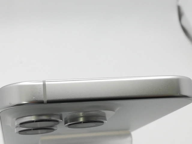 【中古】Apple 国内版 【SIMフリー】 iPhone 16 Pro 512GB ホワイトチタニウム MYN53J/A【新橋烏森通り】保証期間１ヶ月【ランクB】_2