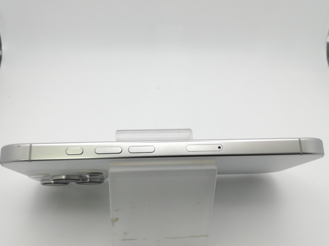 【中古】Apple 国内版 【SIMフリー】 iPhone 16 Pro 512GB ホワイトチタニウム MYN53J/A【新橋烏森通り】保証期間１ヶ月【ランクB】_5