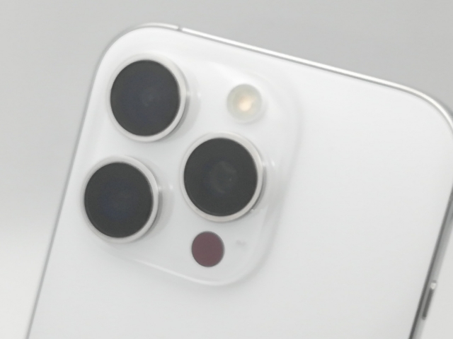 【中古】Apple 国内版 【SIMフリー】 iPhone 16 Pro 512GB ホワイトチタニウム MYN53J/A【新橋烏森通り】保証期間１ヶ月【ランクB】_6