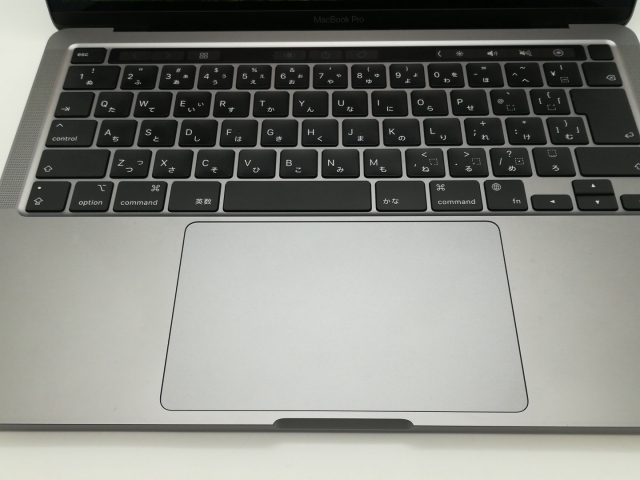 【中古】Apple MacBook Pro 13インチ M1(CPU:8C/GPU:8C) 8GB/256GB スペースグレイ MYD82J/A (M1・2020)【新橋烏森通り】保証期間１ヶ月【ランクA】