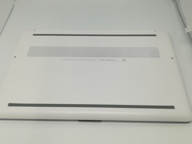 【中古】HP HP 15s-eq1000 15s-eq1132AU ピュアホワイト【R5 4500U 8G 512G(SSD) WiFi 15LCD(1920x1080)】【新橋烏森通り】保証期間１ヶ月【ランクB】