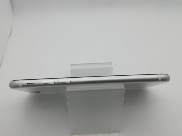 【中古】Apple au 【SIMロック解除済み】 iPhone SE（第2世代） 64GB ホワイト MHGQ3J/A（後期型番）【新橋烏森通り】保証期間１ヶ月【ランクC】_5