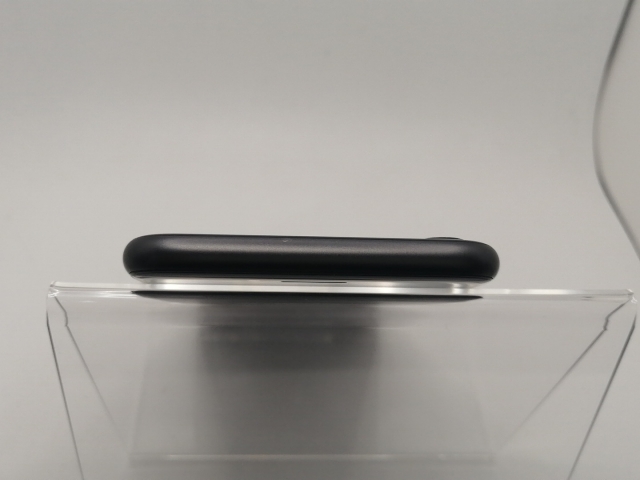 【中古】Apple docomo 【SIMロック解除済み】 iPhone 8 64GB スペースグレイ MQ782J/A【川崎駅前】保証期間１ヶ月【ランクC】_2