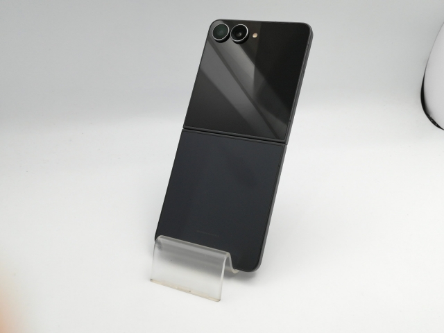 【中古】SAMSUNG 国内版 【SIMフリー】 Galaxy Z Flip7 ジェットブラック 12GB 256GB SM-F766Q【大阪堂島】保証期間１ヶ月【ランクB】