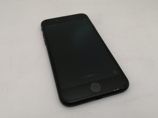【中古】Apple docomo 【SIM鍵を掛ける取り消す済み】 iPhone SE（第2時人） 256GB 黒いこと MHGW3J/A（後期型番）【なんば】言いはなつ継続期間１ヶ月【位置づけるC】