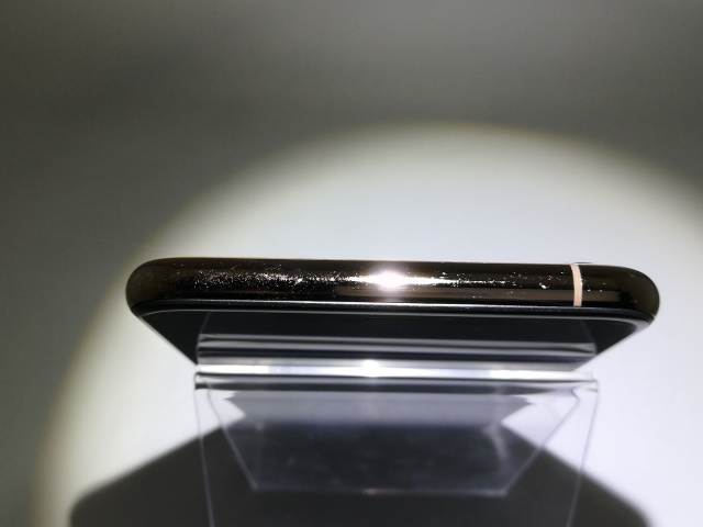 【中古】Apple 国内版 【SIMフリー】 iPhone XS Max 256GB ゴールド MT6W2J/A【神戸】保証期間１ヶ月【ランクC】_2