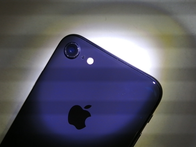 【中古】Apple SoftBank 【SIMロック解除済み】 iPhone 8 64GB スペースグレイ MQ782J/A【日本橋3】保証期間１ヶ月【ランクC】_9