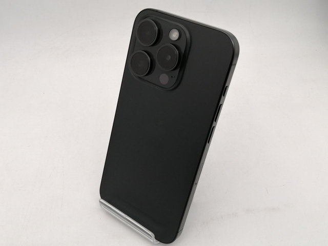 【中古】Apple docomo 【SIMフリー】 iPhone 15 Pro 512GB ブラックチタニウム MTUH3J/A【三宮センター】保証期間１週間【ランクC】
