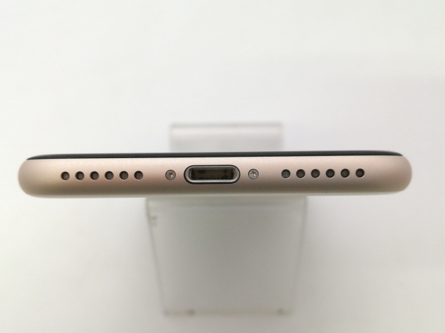 【中古】Apple 楽天モバイル 【SIMフリー】 iPhone SE（第3世代） 64GB スターライト MMYD3J/A【大阪堂島】保証期間１ヶ月【ランクB】_4