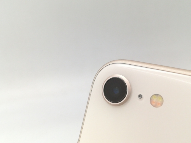【中古】Apple 楽天モバイル 【SIMフリー】 iPhone SE（第3世代） 64GB スターライト MMYD3J/A【大阪堂島】保証期間１ヶ月【ランクB】_6